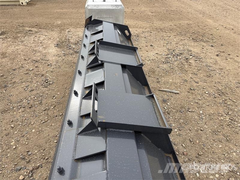 Industrias America G-10 120 in Skid Steer Snow Pusher (Unused) Снежные отвалы и плуги