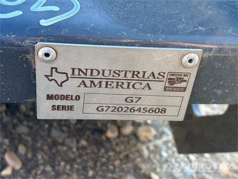 Industrias America G7 84 in Skid Steer Snow Pusher Sniego peiliai ir valytuvai