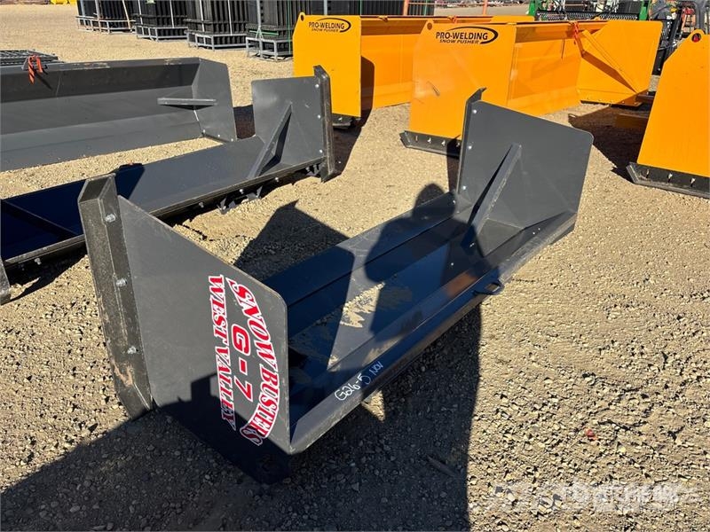 Industrias America G7 84 in Skid Steer Snow Pusher Sniego peiliai ir valytuvai