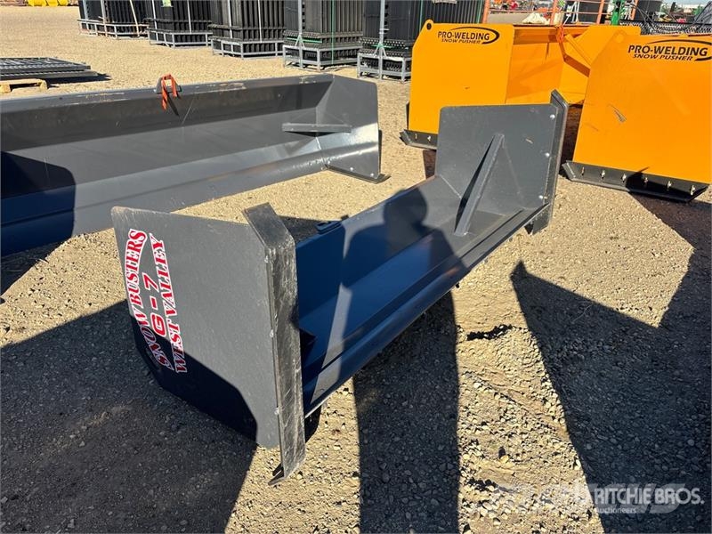 Industrias America G7 84 in Skid Steer Snow Pusher Sniego peiliai ir valytuvai