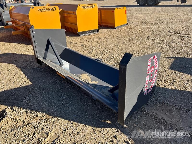 Industrias America G7 84 in Skid Steer Snow Pusher Sniego peiliai ir valytuvai