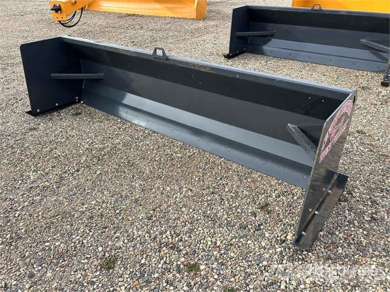Industrias America G9 108 in Skid Steer Snow Pusher (Unused) Снігоочищувальні ножі та плуги