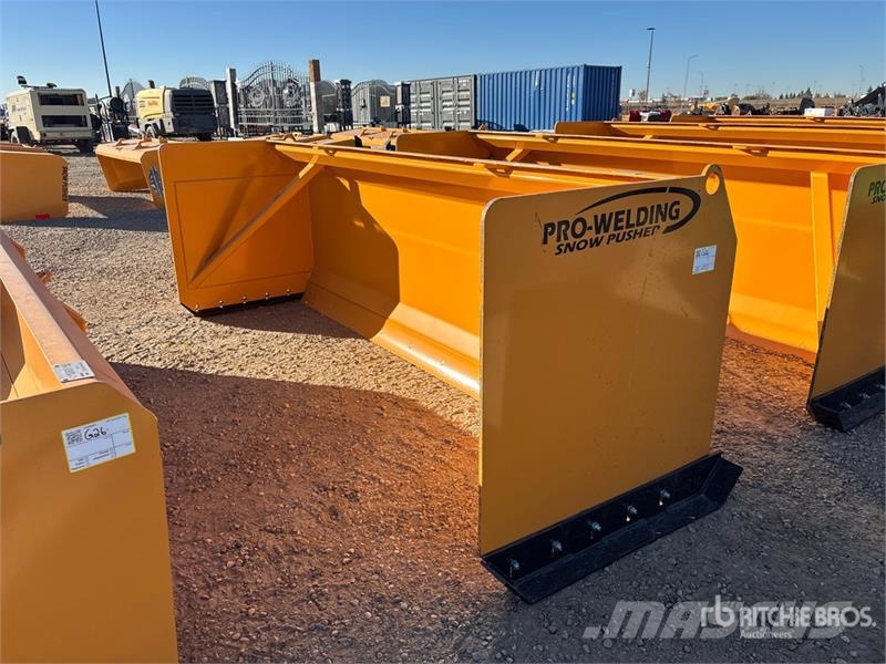 Industrias America J10 10 ft Snow Pusher Sniego peiliai ir valytuvai