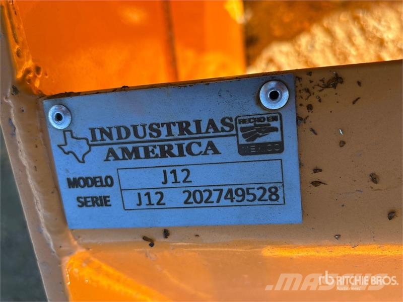 Industrias America J12 144 in Snow Pusher Muut
