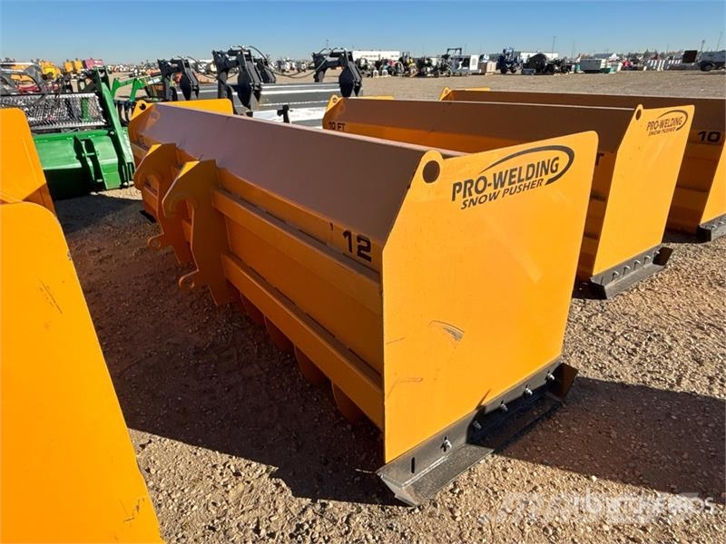 Industrias America J12 144 in Snow Pusher Muut