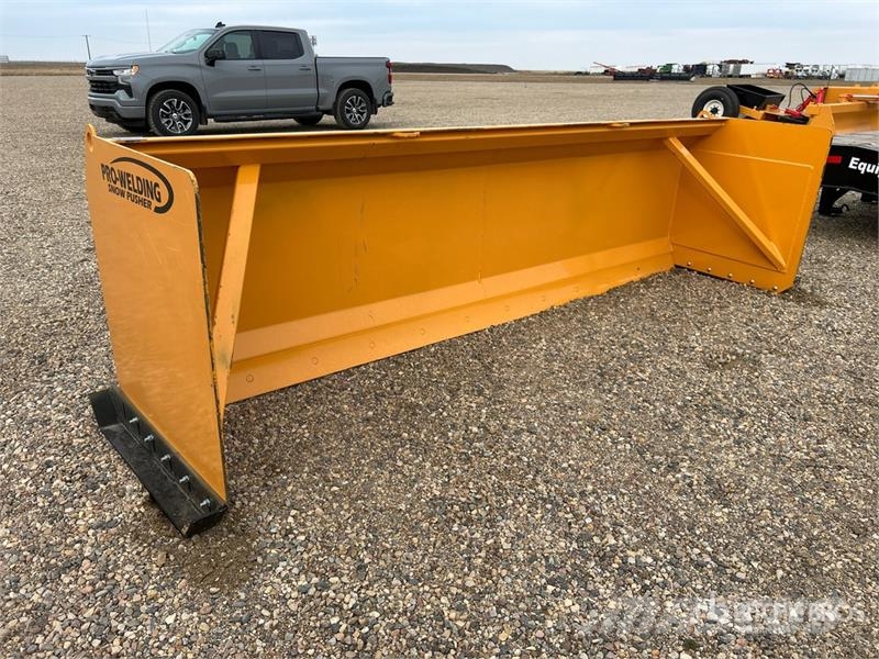 Industrias America J12 144 in Snow Pusher (Unused) مكونات أخرى