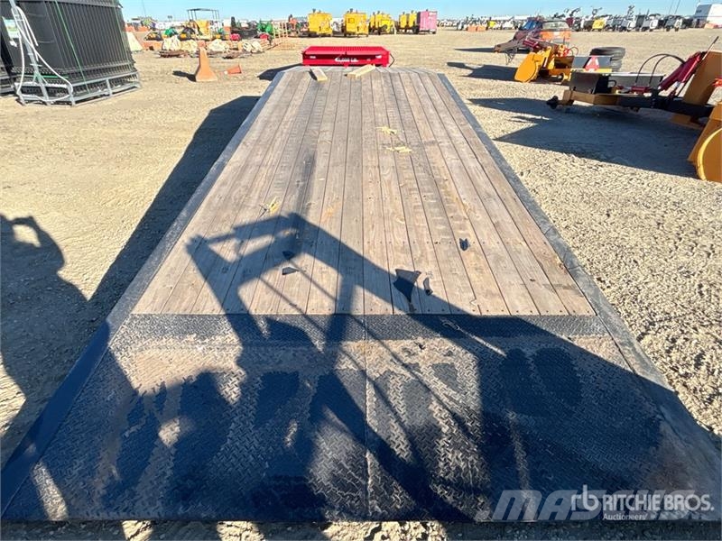 Industrias America R825 26 ft 6 x 8 ft Loading Ramp Muut