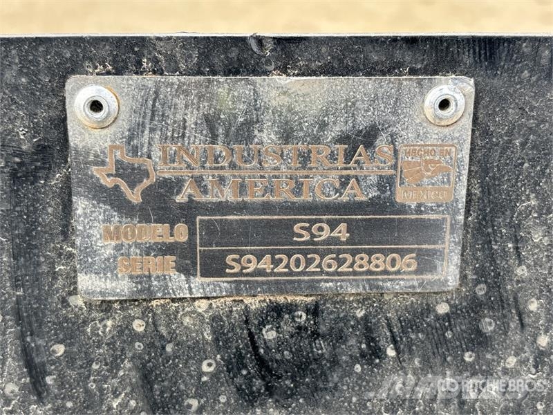 Industrias America S94 94 in Snow Skid Steer Bucket (Unused) Buckets