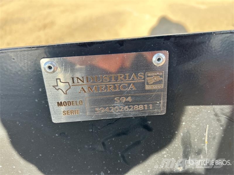 Industrias America S94 94 in Skid Steer Bucket (Unused) دلاء