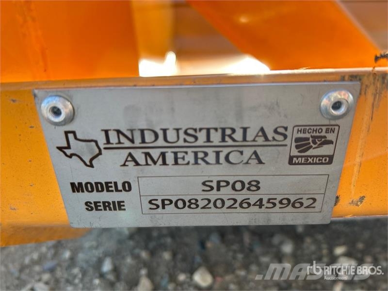 Industrias America SP08 96 in Skid Steer Snow Pusher حراثات ونصول الجليد