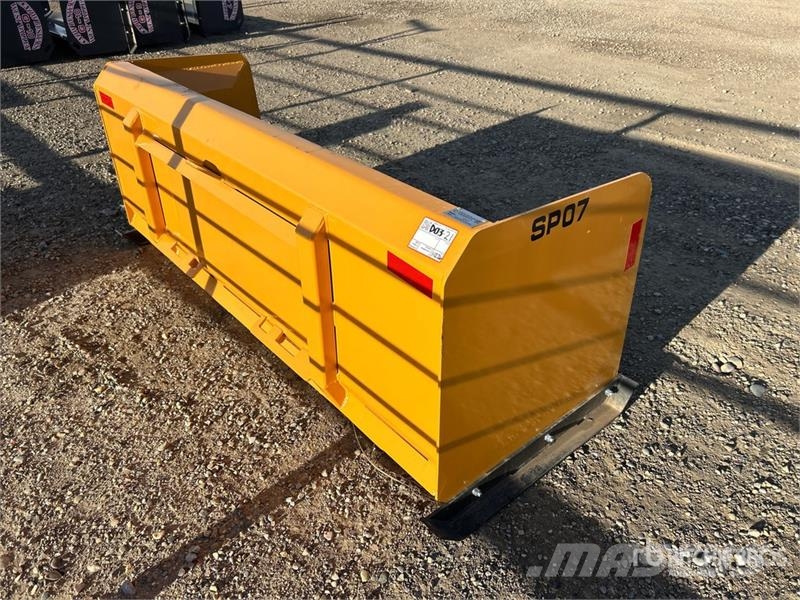 Industrias America SP07 84 in Skid Steer Snow Pusher (Unused) حراثات ونصول الجليد