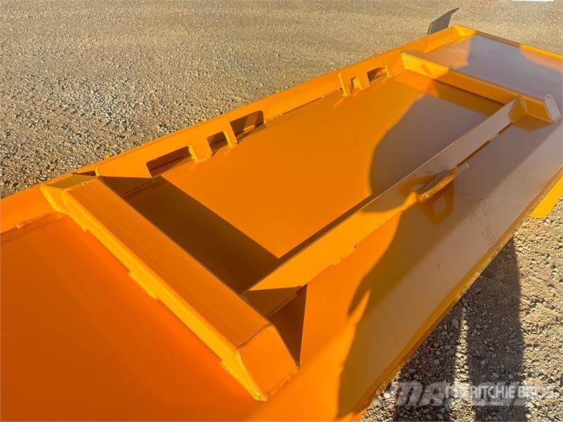 Industrias America SP08 96 in Skid Steer Snow Pusher حراثات ونصول الجليد