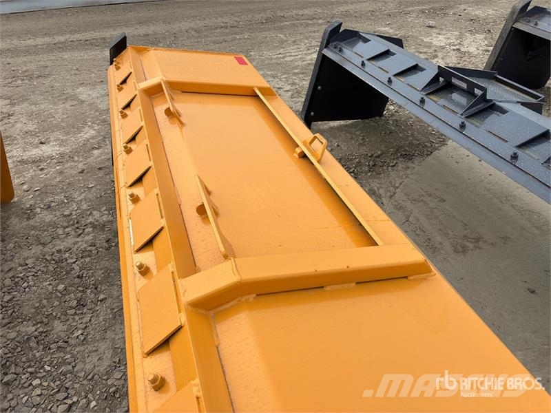 Industrias America SP08 96 in Skid Steer Snow Pusher (Unused) حراثات ونصول الجليد