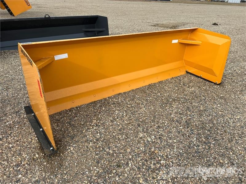 Industrias America SP09 108 in Skid Steer Snow Pusher (Unused) Снігоочищувальні ножі та плуги