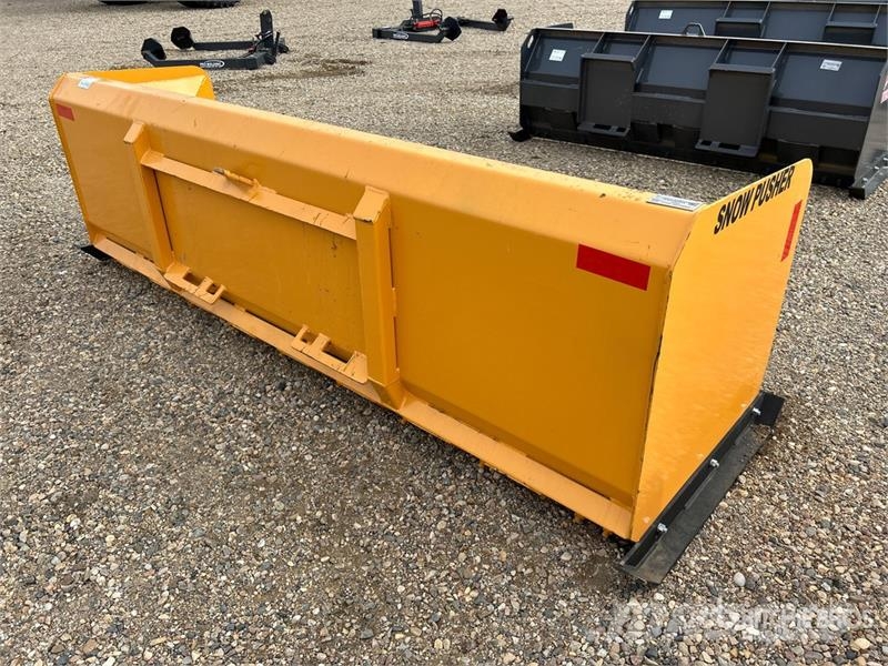 Industrias America SP09 108 in Skid Steer Snow Pusher (Unused) Снігоочищувальні ножі та плуги