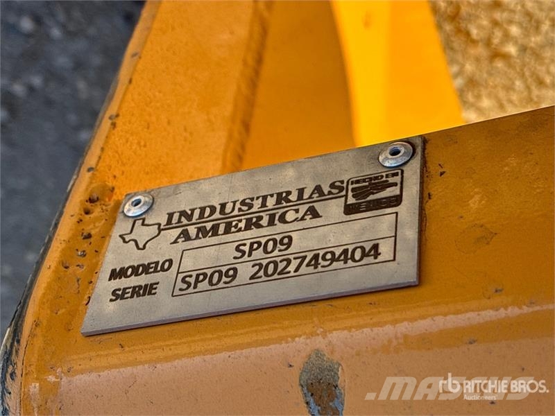 Industrias America SP09 108 in Skid Steer Snow Pusher Sniego peiliai ir valytuvai