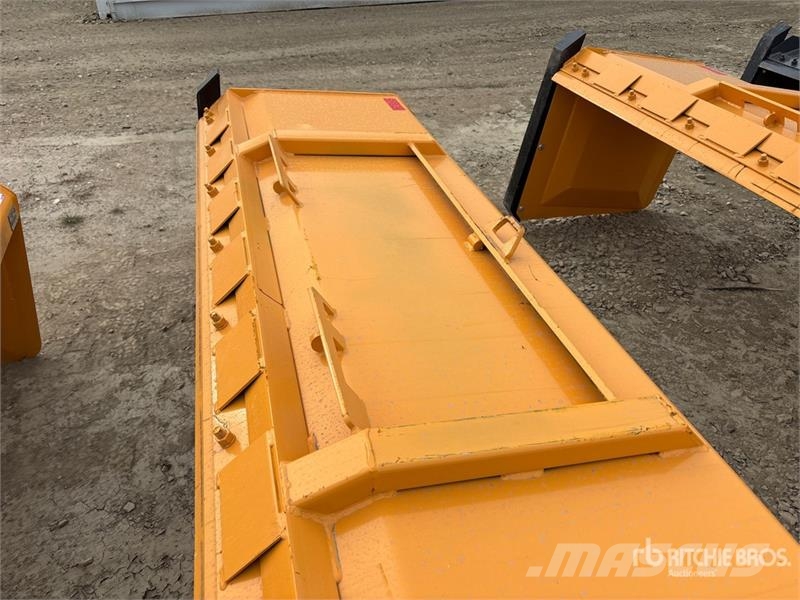Industrias America SP08 96 in Skid Steer Snow Pusher (Unused) Снежные отвалы и плуги