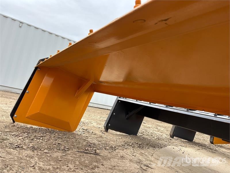 Industrias America SP08 96 in Skid Steer Snow Pusher (Unused) حراثات ونصول الجليد