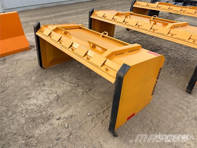 Industrias America SP06 72 in Skid Steer Snow Pusher (Unused) Snežne deske in plugi