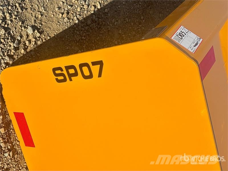 Industrias America SP07 84 in Skid Steer Snow Pusher حراثات ونصول الجليد