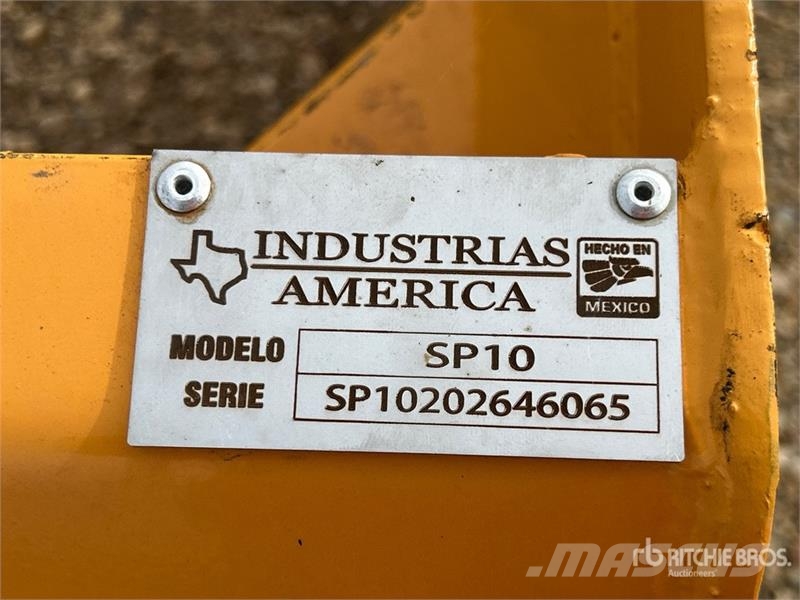 Industrias America SP10 120 in Skid Steer Snow Pusher (Unused) Снігоочищувальні ножі та плуги