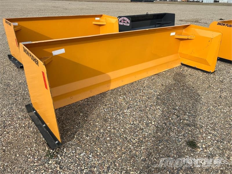 Industrias America SP10 120 in Skid Steer Snow Pusher (Unused) Снігоочищувальні ножі та плуги