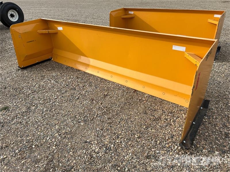 Industrias America SP10 120 in Skid Steer Snow Pusher (Unused) Снігоочищувальні ножі та плуги