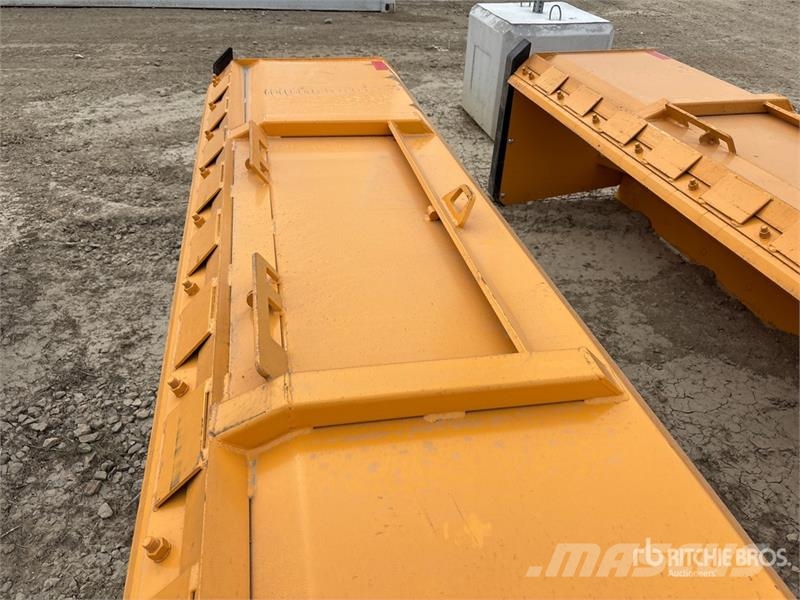 Industrias America SP10D 120 in Skid Steer Snow Pusher (Unused) حراثات ونصول الجليد