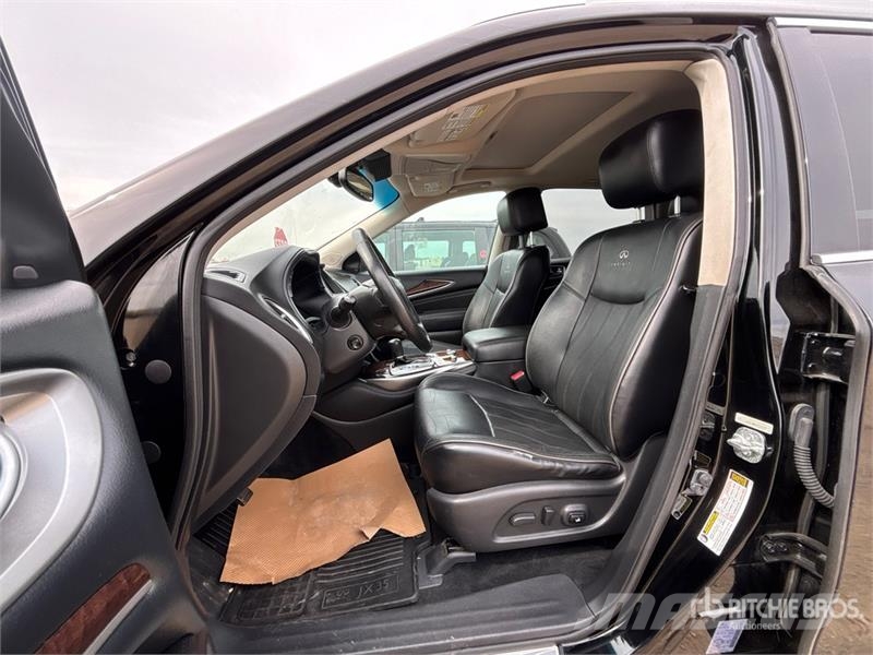 Infiniti JX35 AWD SUV Personbiler
