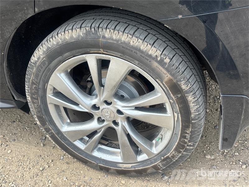 Infiniti JX35 AWD SUV Personbiler