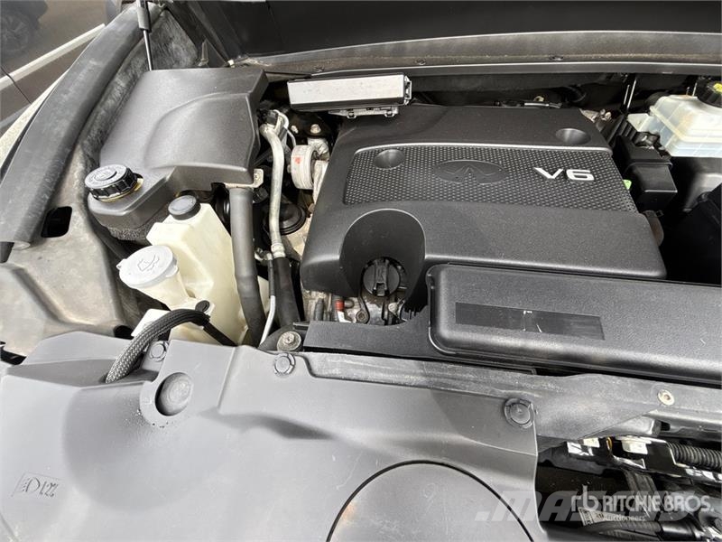 Infiniti JX35 AWD SUV Personbiler