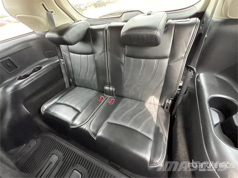 Infiniti JX35 AWD SUV Personbiler