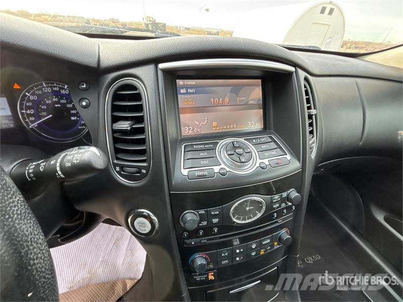 Infiniti QX50 AWD SUV Personbiler