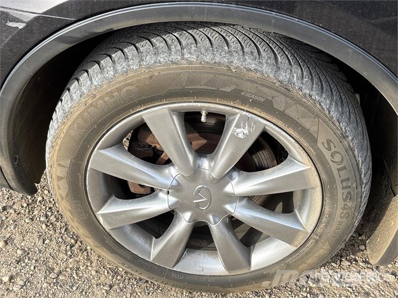 Infiniti QX50 AWD SUV Lengvieji automobiliai