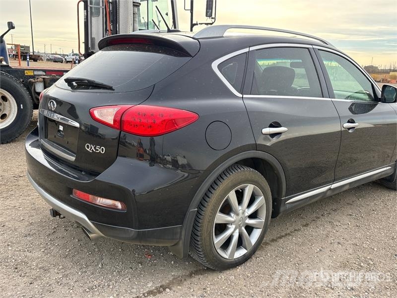 Infiniti QX50 AWD SUV Lengvieji automobiliai
