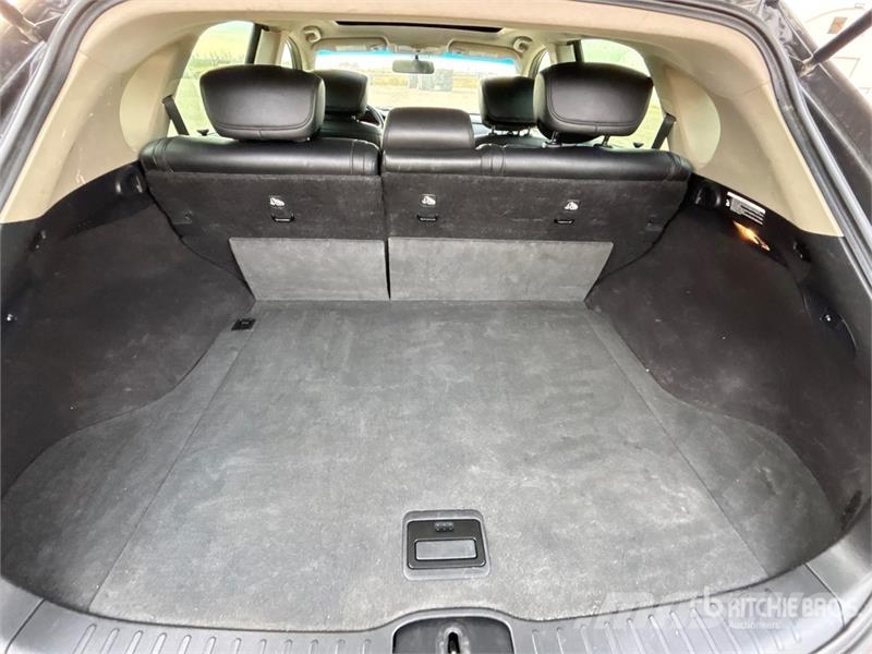 Infiniti QX50 AWD SUV Lengvieji automobiliai