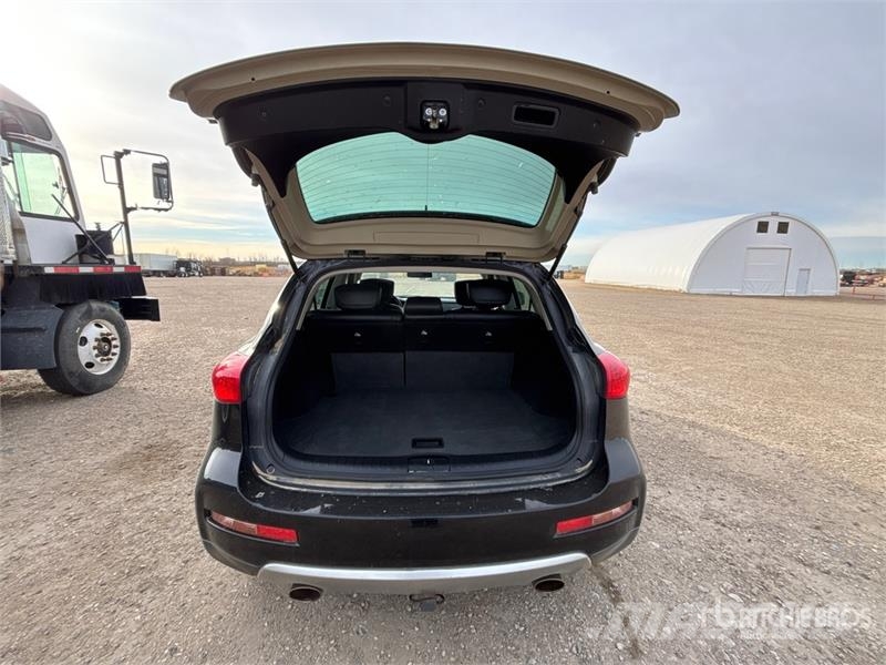 Infiniti QX50 AWD SUV Lengvieji automobiliai