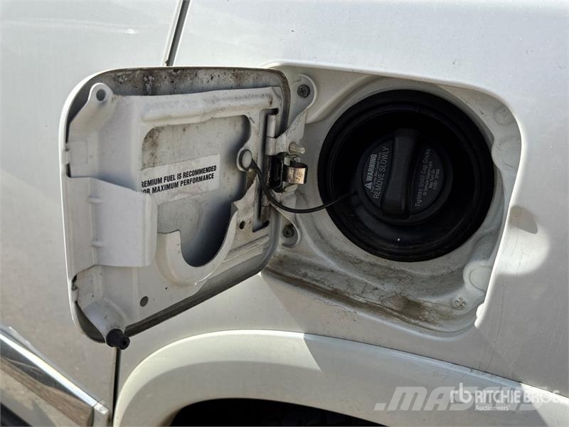 Infiniti QX56 4WD SUV 汽车