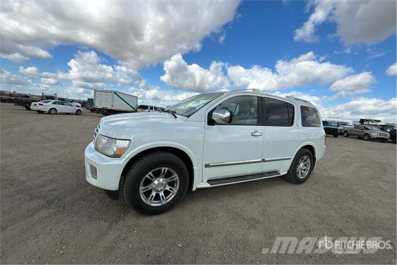 Infiniti QX56 4WD SUV 汽车