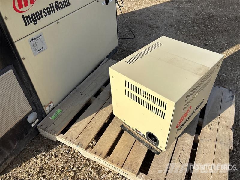 Ingersoll Rand 1RN100H Skid-Mounted Air Compressor コンプレッサー