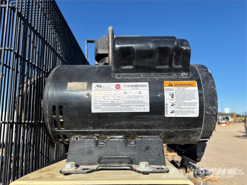 Ingersoll Rand 21 cfm Mobile 60 L Air Compressor Kompresory