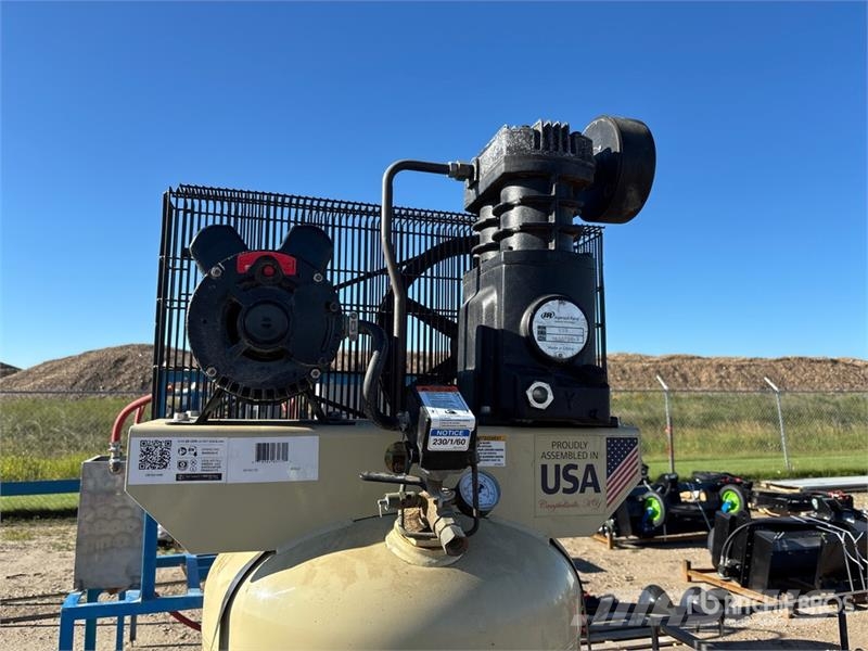 Ingersoll Rand 21 cfm Mobile 60 L Air Compressor Kompresory