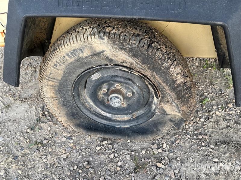 Ingersoll Rand L6-4MH 6 kW Light Tower (Inoperable) Lichtmasten