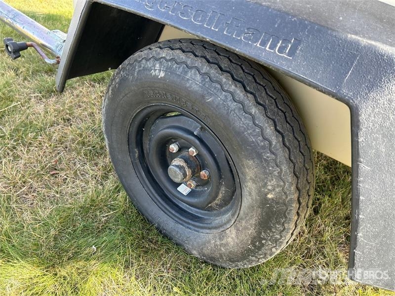 Ingersoll Rand L64MH Osvětlovací stožáry
