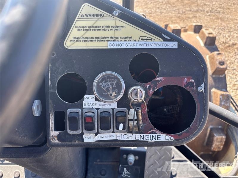 Ingersoll Rand SD100D Padfoot Drum Compactor Tahačové válce