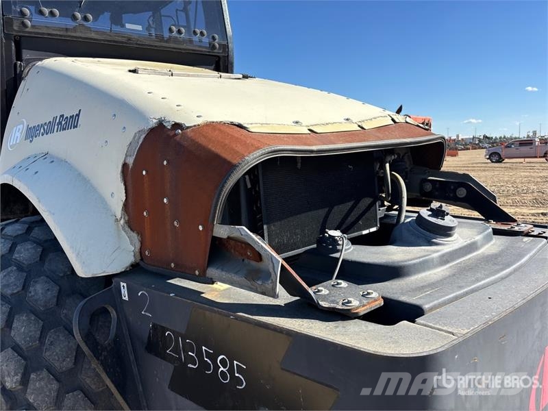 Ingersoll Rand SD122DX Smooth Drum Compactor Walzenzüge