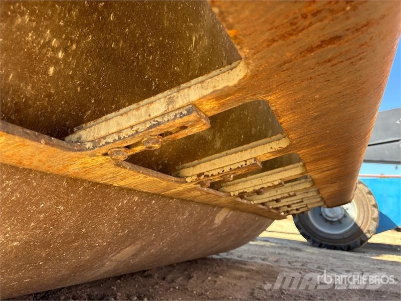 Ingersoll Rand SD122DX Smooth Drum Compactor Walzenzüge