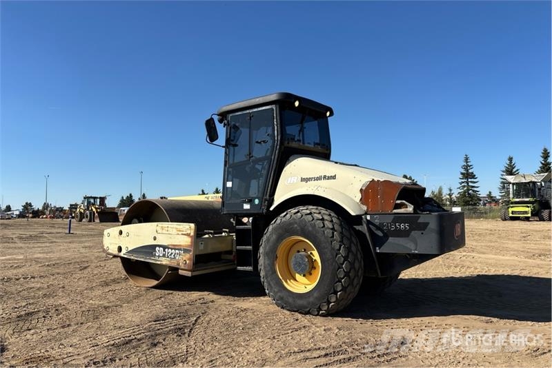 Ingersoll Rand SD122DX Smooth Drum Compactor Walzenzüge
