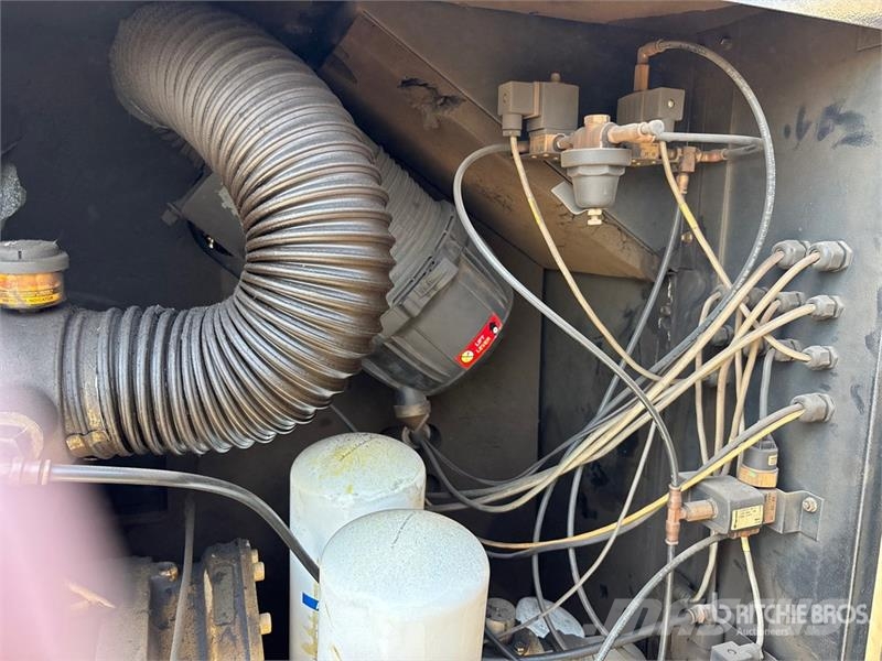 Ingersoll Rand SSRUP6-40-150W/D 170 cfm Skid-Mounted Air Compress Compresoras