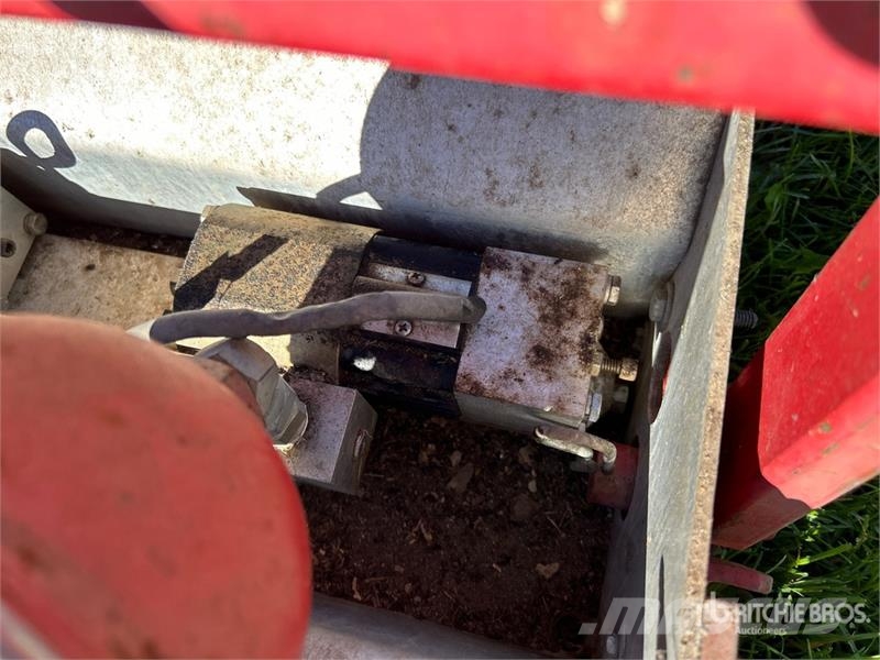 Innovative Equipment LPI4453 Liquid Injection Aer Sonstige Landmaschinen